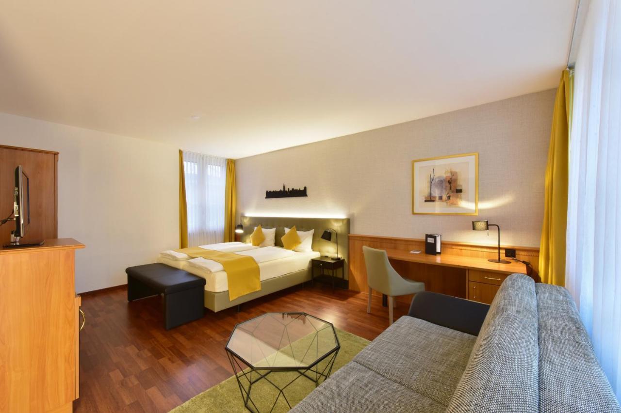 Hotel Engel โซฟิงเงน ภายนอก รูปภาพ