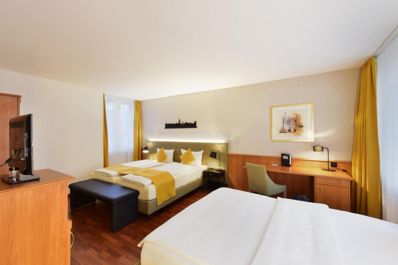 Hotel Engel โซฟิงเงน ภายนอก รูปภาพ