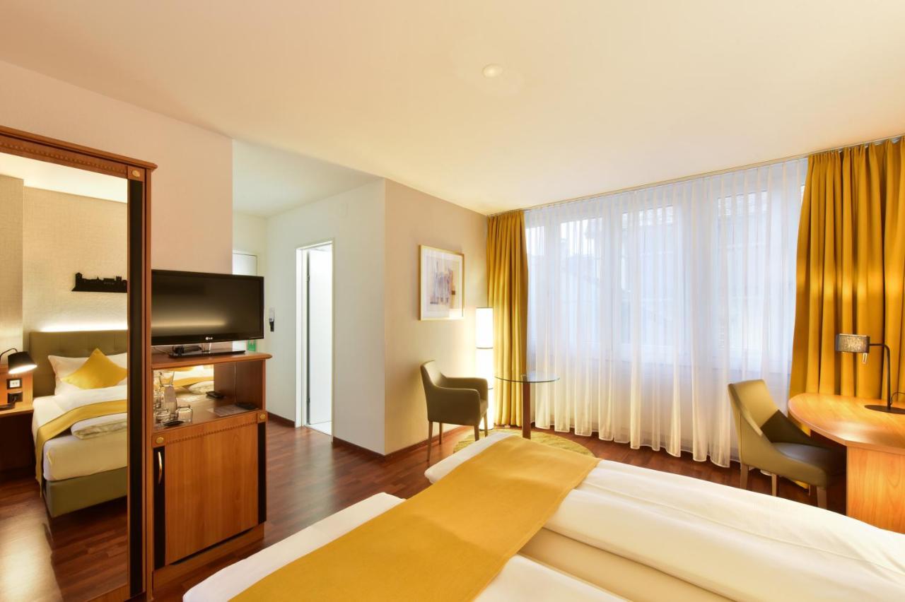 Hotel Engel โซฟิงเงน ภายนอก รูปภาพ