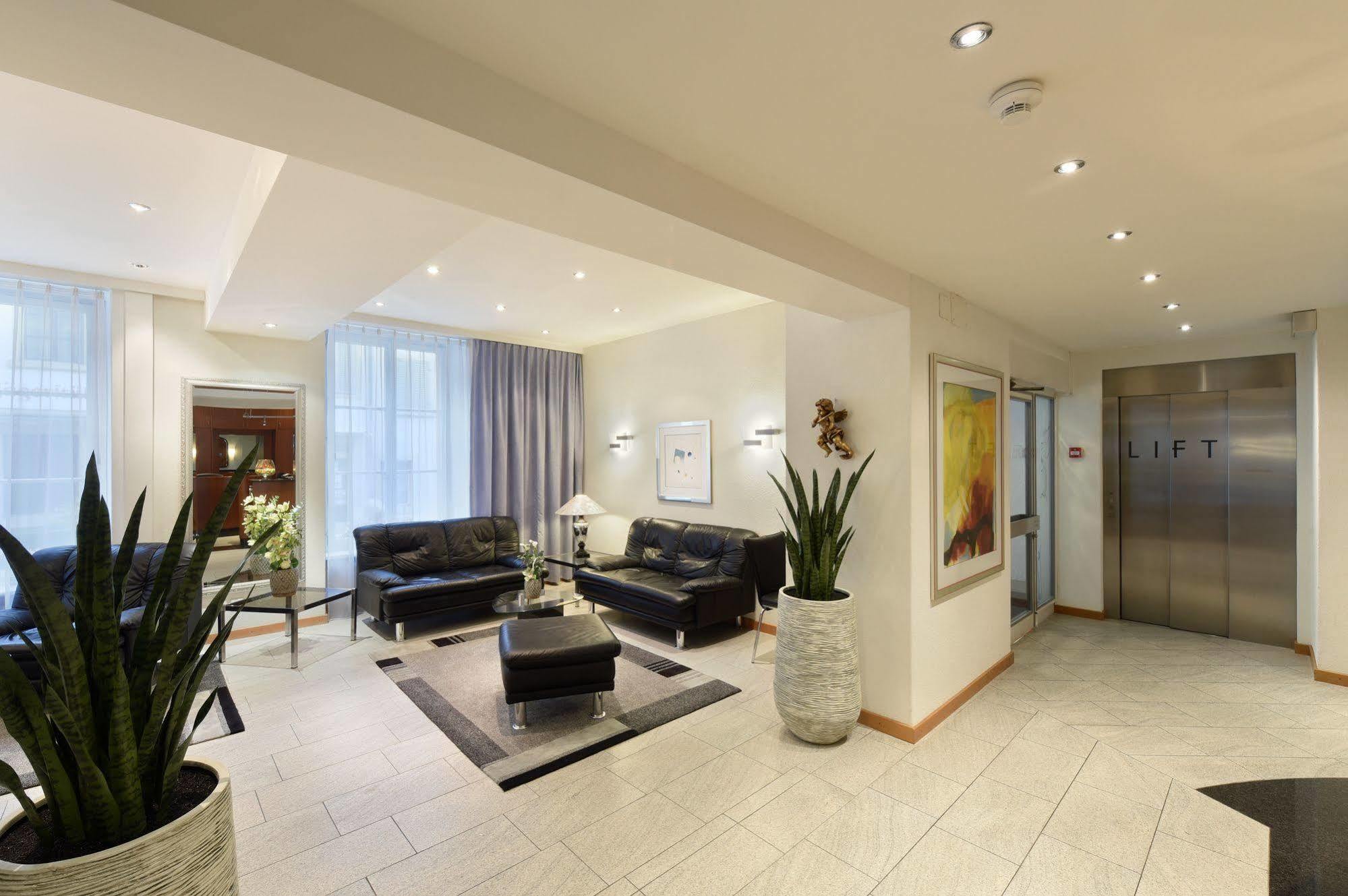 Hotel Engel โซฟิงเงน ภายนอก รูปภาพ